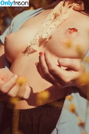 thestrawberrybutcher / SuzieSon / charlieisomething / mymotherfvckedmickjagger nude photo #0133