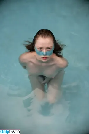 thestrawberrybutcher / SuzieSon / charlieisomething / mymotherfvckedmickjagger nude photo #0222
