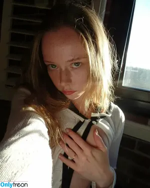 thestrawberrybutcher / SuzieSon / charlieisomething / mymotherfvckedmickjagger nude photo #0369