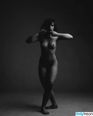 thestrawberrybutcher / SuzieSon / charlieisomething / mymotherfvckedmickjagger nude photo #0398