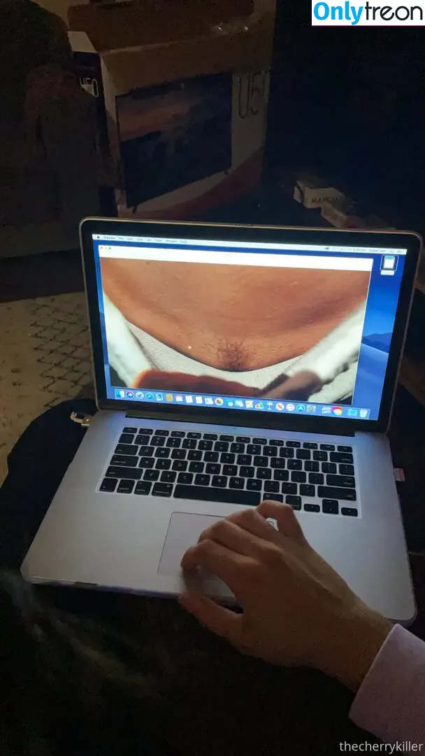 thestrawberrybutcher nude photo #0145 (SuzieSon / charlieisomething / mymotherfvckedmickjagger)