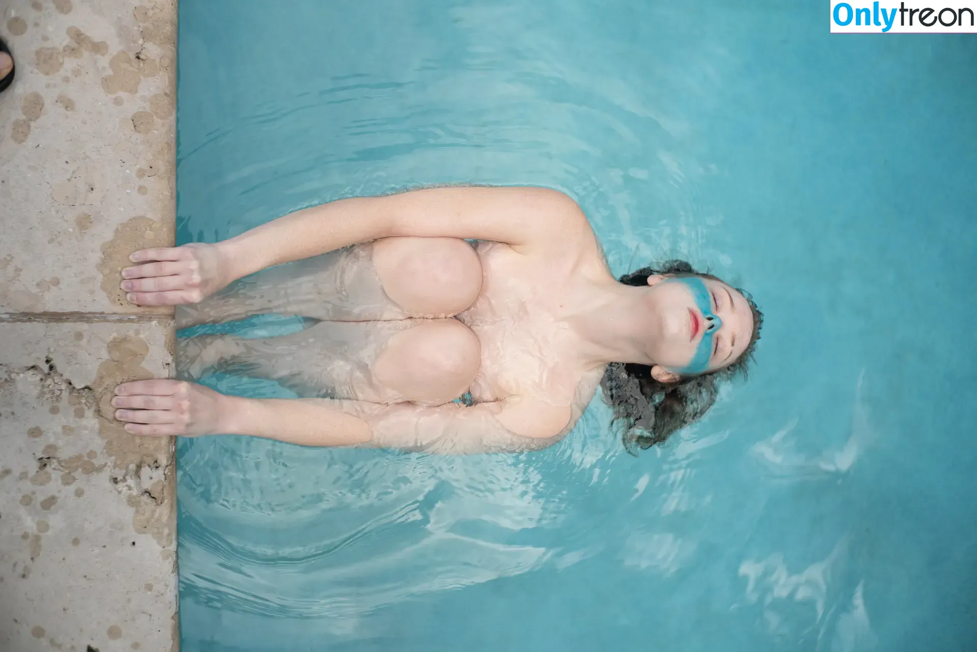 thestrawberrybutcher nude photo #0243 (SuzieSon / charlieisomething / mymotherfvckedmickjagger)