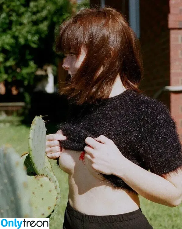 thestrawberrybutcher nude photo #0394 (SuzieSon / charlieisomething / mymotherfvckedmickjagger)