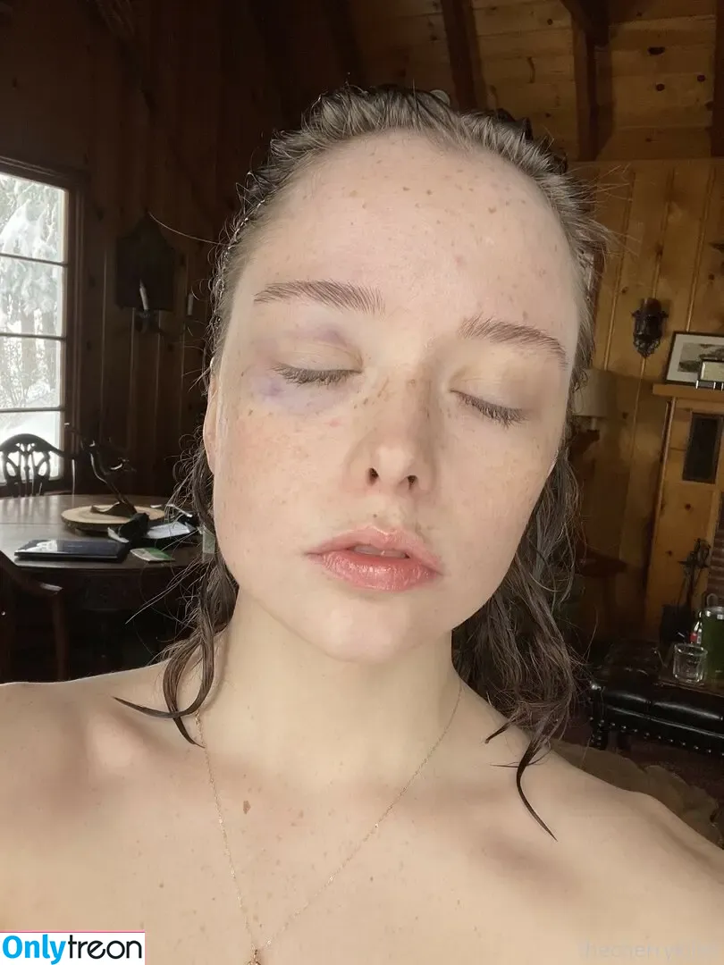 thestrawberrybutcher nude photo #0408 (SuzieSon / charlieisomething / mymotherfvckedmickjagger)