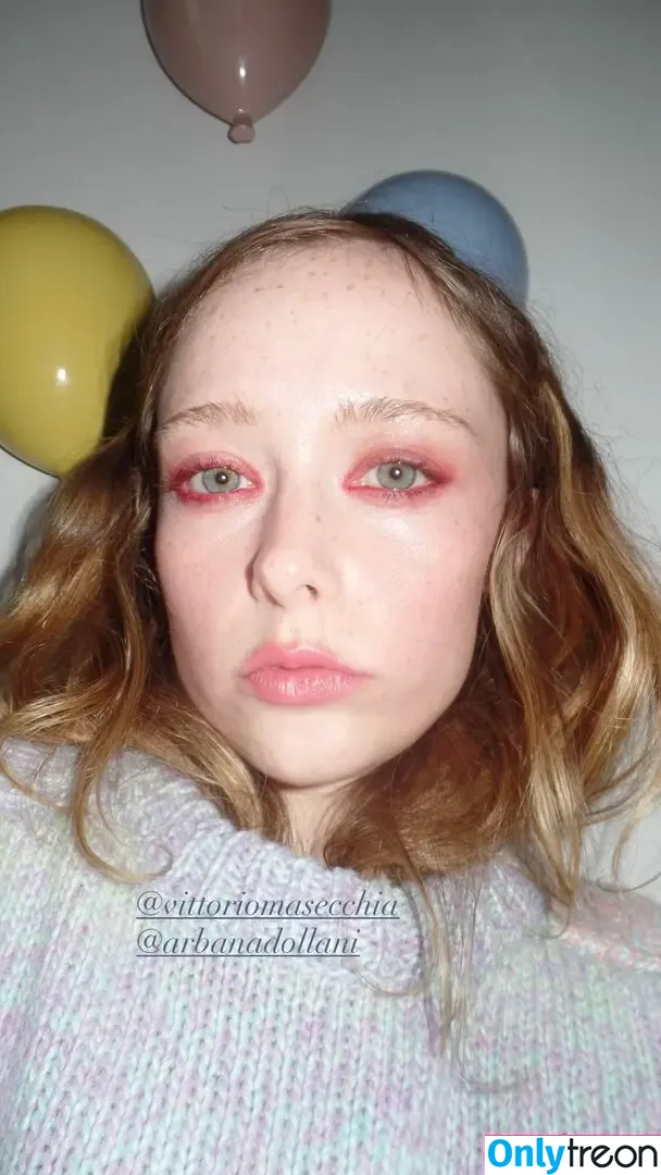 thestrawberrybutcher nude photo #0416 (SuzieSon / charlieisomething / mymotherfvckedmickjagger)