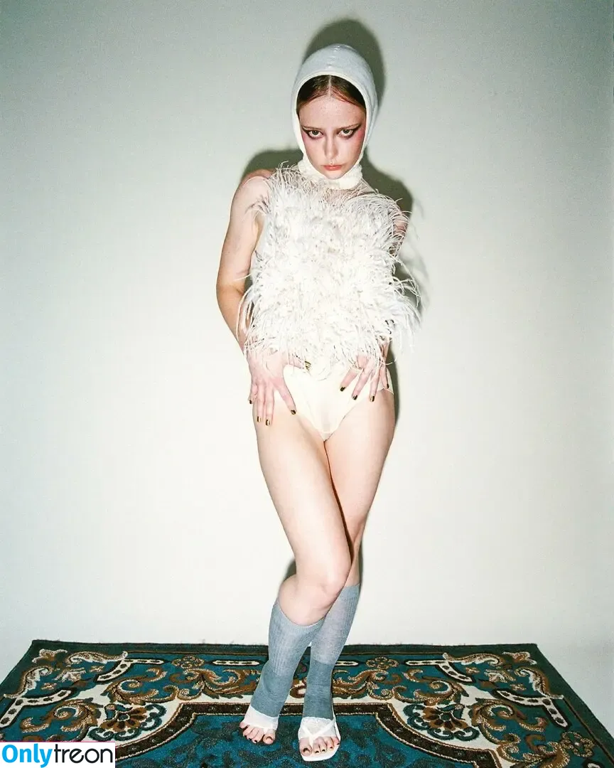 thestrawberrybutcher nude photo #0449 (SuzieSon / charlieisomething / mymotherfvckedmickjagger)