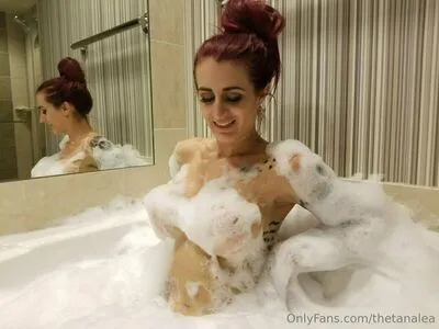 thetanalea / thereturnoftanalea nude photo #0089