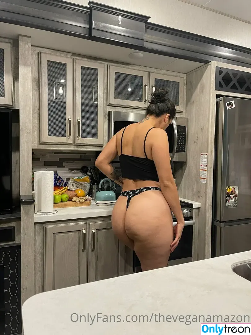 theveganamazon nude photo #0012 (veggies4four)