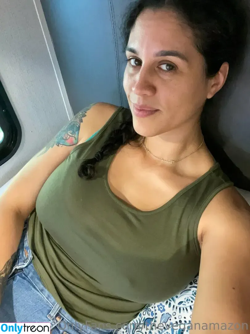 theveganamazon nude photo #0048 (veggies4four)