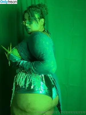 thevixxxenx / thevixensworld nude photo #0006