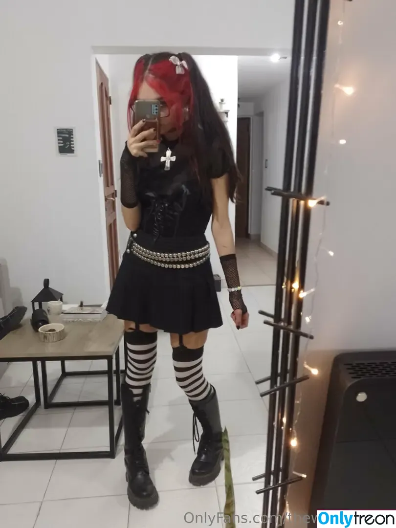 theworldofluna nude photo #0007 (luna_mysnowwhite)