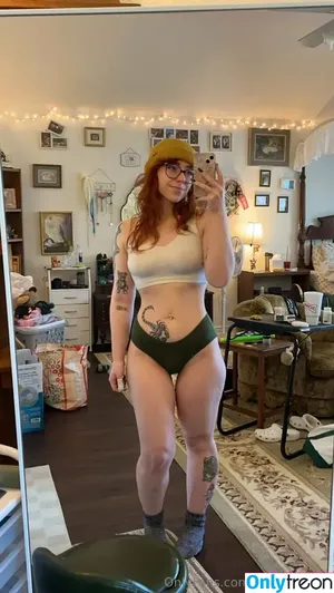 thiccameron nude photo #0521