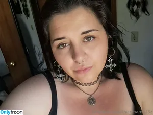 thiccmama13z / jez132219 nude photo #0096