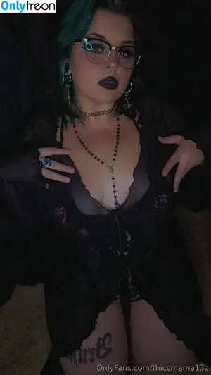 thiccmama13z / jez132219 nude photo #0104