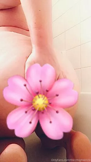 thiccthighkenzie / kducketts__ nude photo #0059