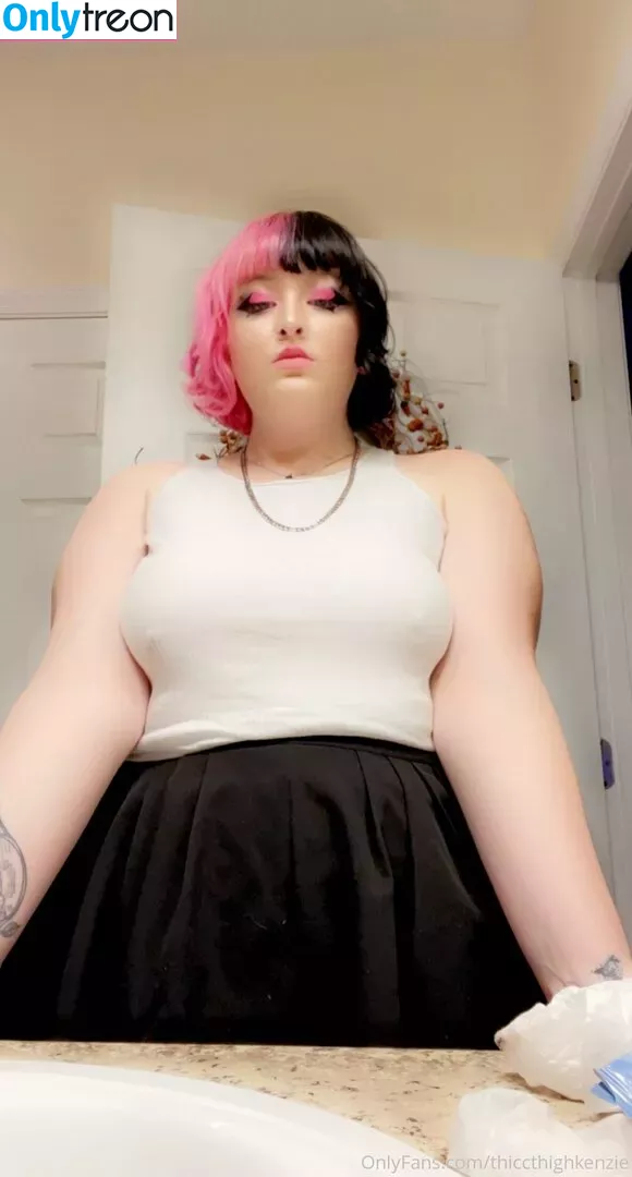 thiccthighkenzie nude photo #0026 (kducketts__)