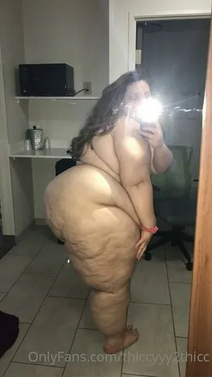 thiccyyy2thicc / thicccatthicc nude photo #0114