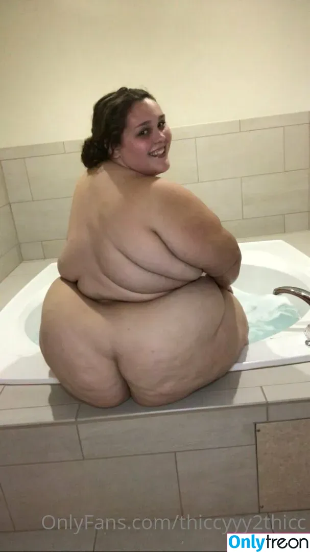 thiccyyy2thicc nude photo #0122 (thicccatthicc)