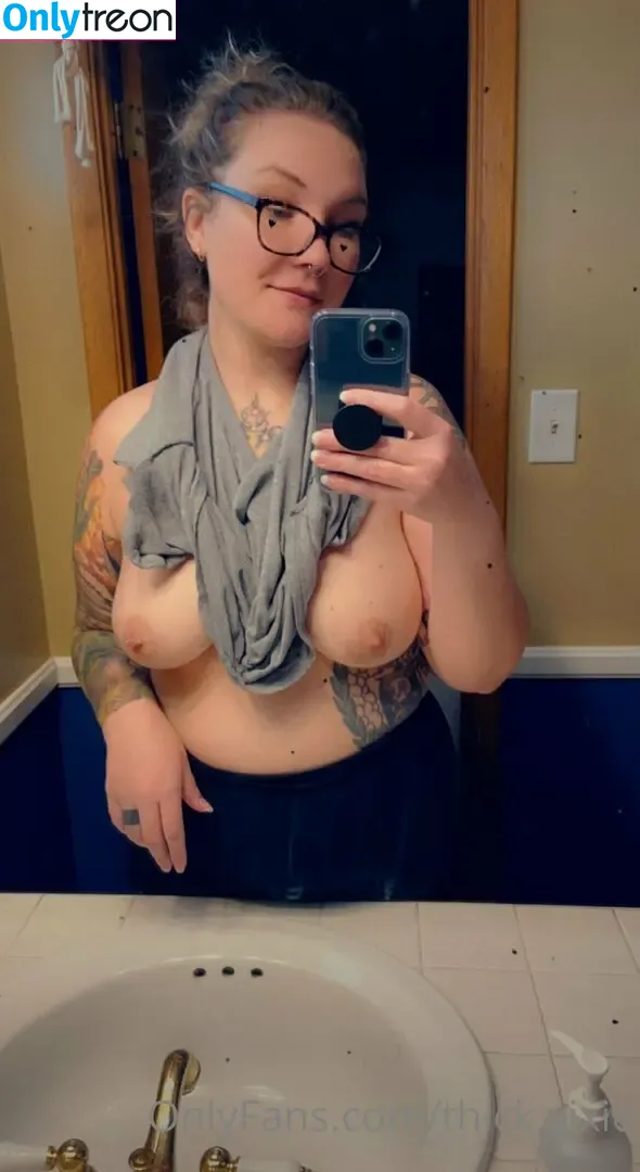 thick.vixie голая photo #0013 (thick.vixie)