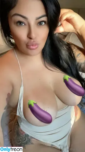 thickbaddie_jenna / thickbaddieee__ фото голая #0294