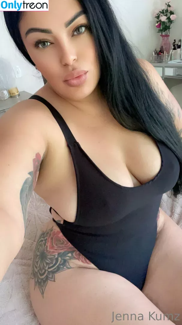 thickbaddie_jenna nude photo #0165 (thickbaddieee__)