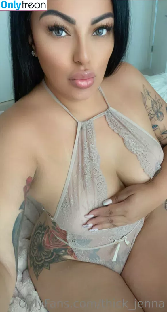 thickbaddie_jenna nude photo #0190 (thickbaddieee__)