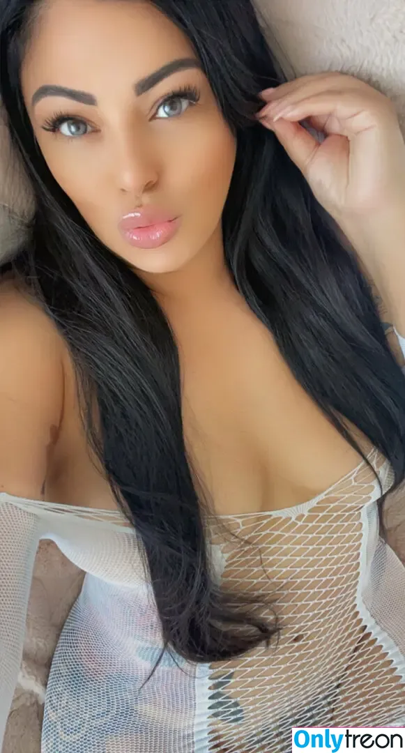 thickbaddie_jenna nude photo #0259 (thickbaddieee__)