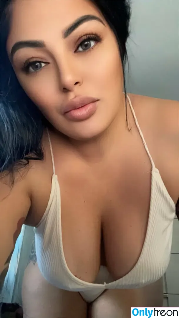 thickbaddie_jenna nude photo #0270 (thickbaddieee__)