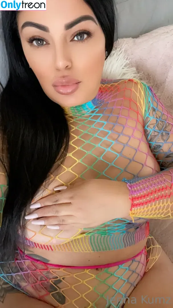 thickbaddie_jenna nude photo #0279 (thickbaddieee__)