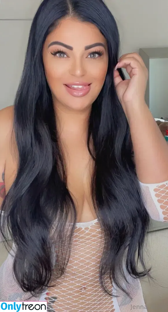 thickbaddie_jenna nude photo #0370 (thickbaddieee__)