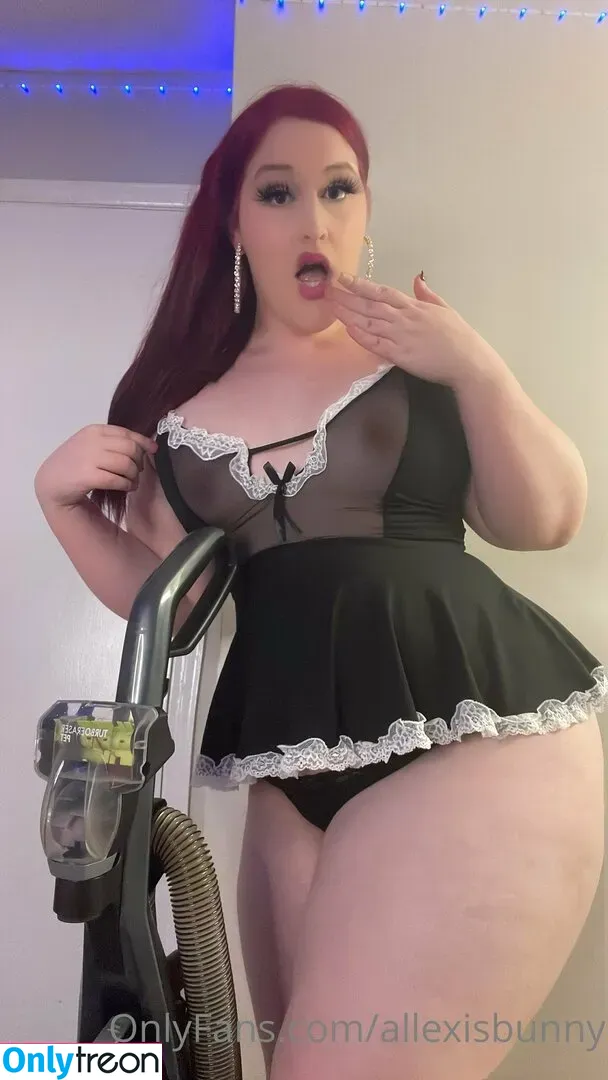 thickbunnylexi nude photo #0070 (lexithebunnii)