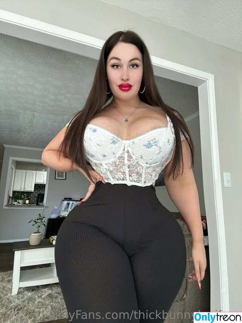 thickbunnylexifree nude photo #0112 (_thickieees)