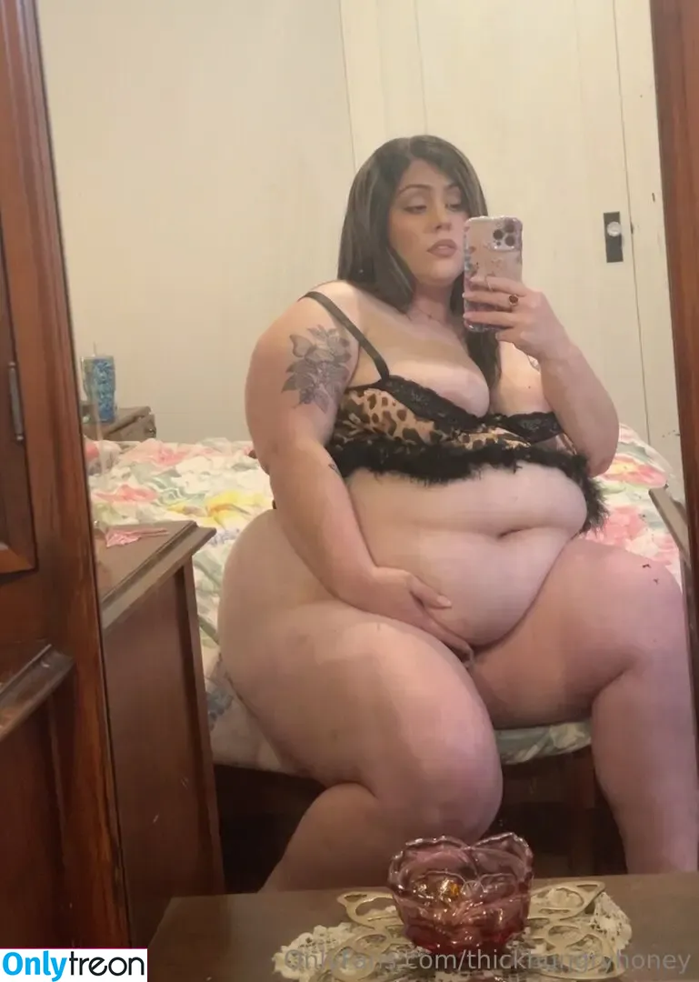 thickhungryhoney nude photo #0943 (bigchubbygirlslover)