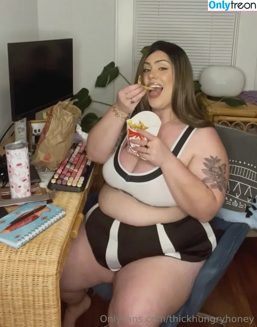 thickhungryhoney nude photo #0948 (bigchubbygirlslover)