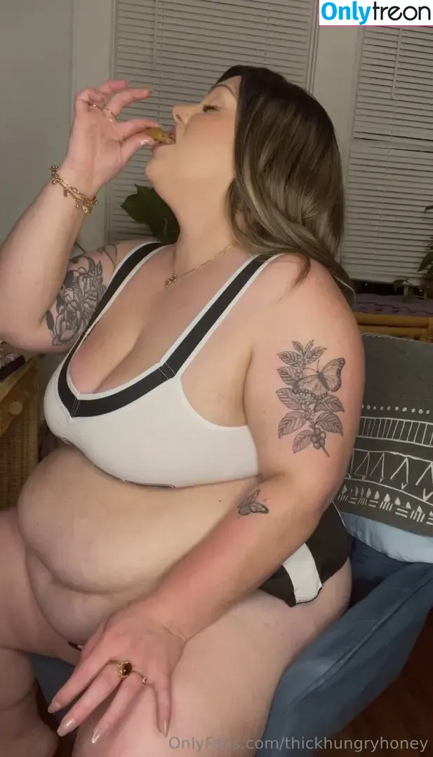 thickhungryhoney nude photo #0961 (bigchubbygirlslover)
