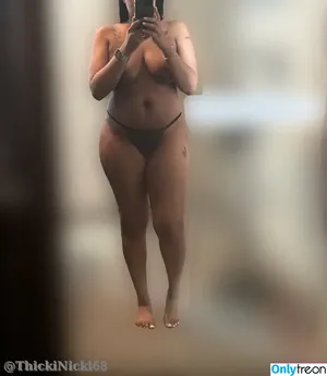 thickinicki68 / thickibynicki nude photo #0076