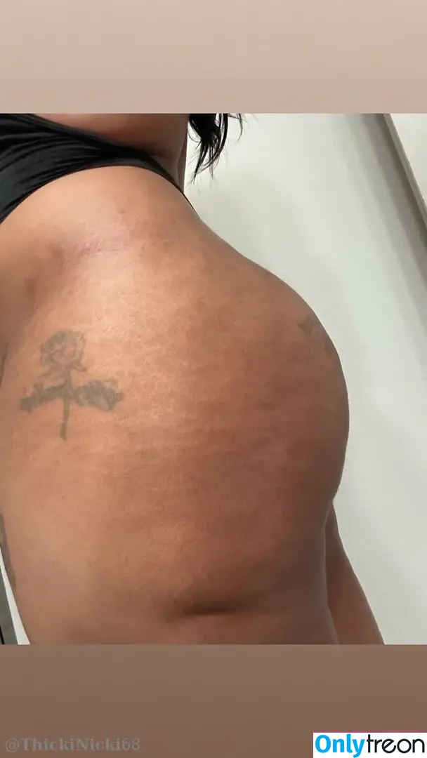 thickinicki68 nude photo #0012 (thickibynicki)