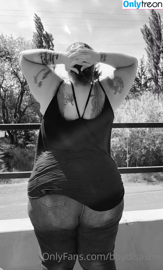 thickmadaamfree nude photo #0079 (thickmadame69)
