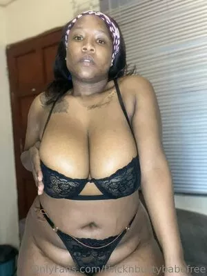 thicknbustybby / bigb00ty_nojudy nude photo #0019