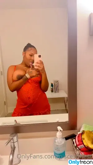 Thickymikyy / mikaelajanalyn nude photo #0017