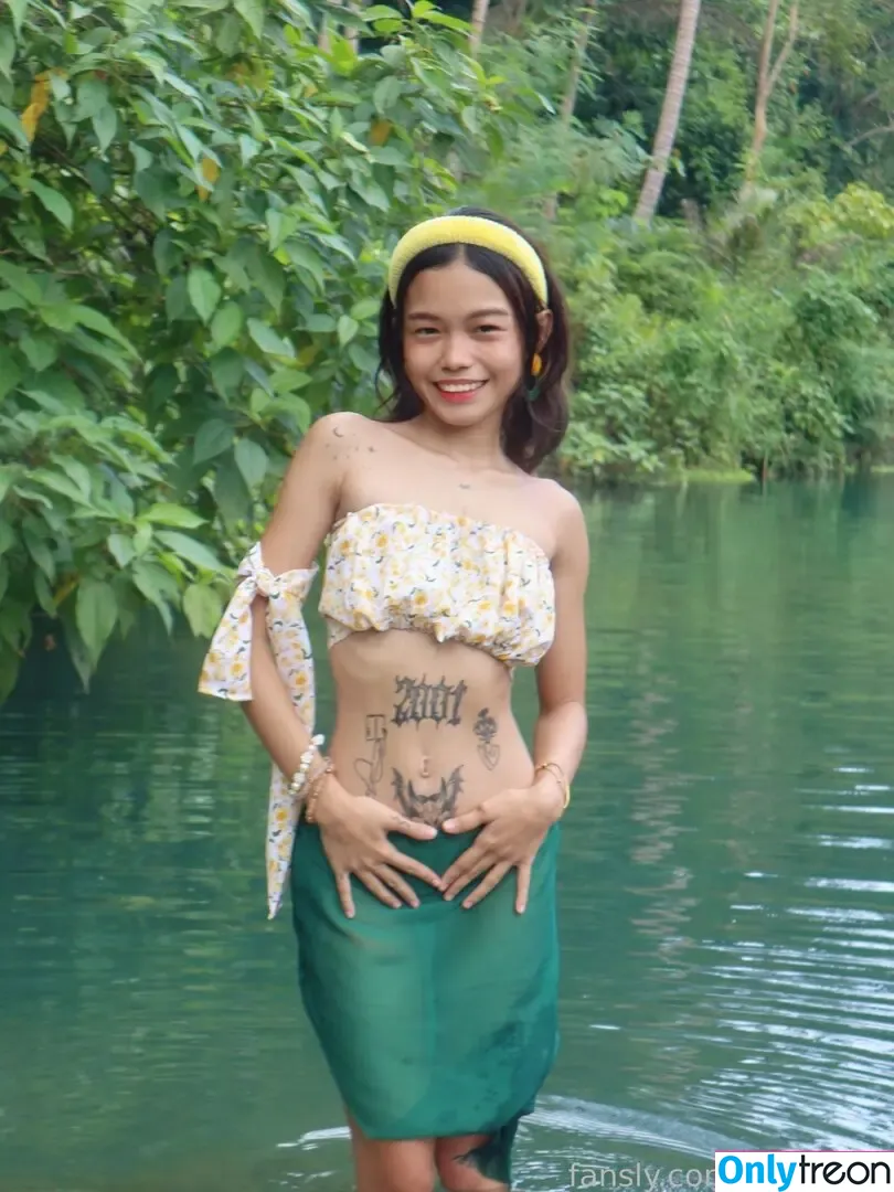 Thinyone nude photo #0038 (iamkiyone)