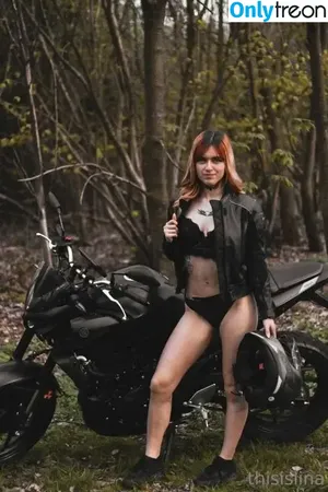 Thisislina / benzundbella фото голая #0218