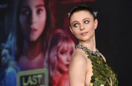 Thomasin Mckenzie / mackzjoness / thomasin.mckenzie фото голая #0045