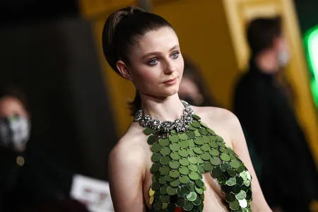 Thomasin Mckenzie / mackzjoness / thomasin.mckenzie фото голая #0053