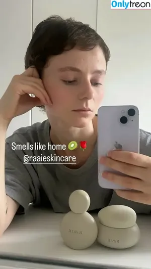 Thomasin Mckenzie / thomasin.mckenzie nude photo #0334