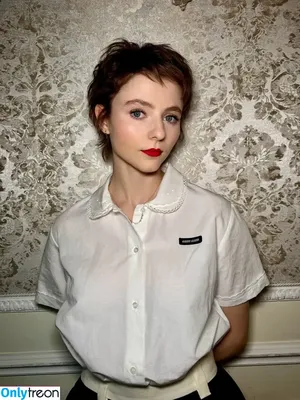 Thomasin Mckenzie / thomasin.mckenzie nude photo #0335