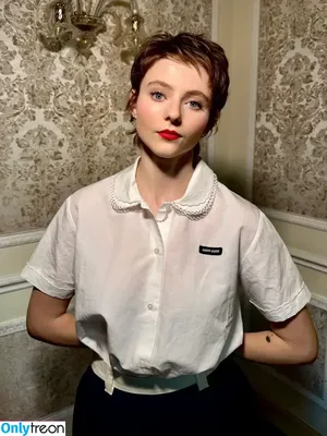 Thomasin Mckenzie / thomasin.mckenzie nude photo #0337