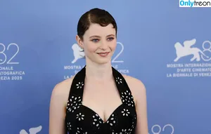 Thomasin Mckenzie / thomasin.mckenzie nude photo #0346