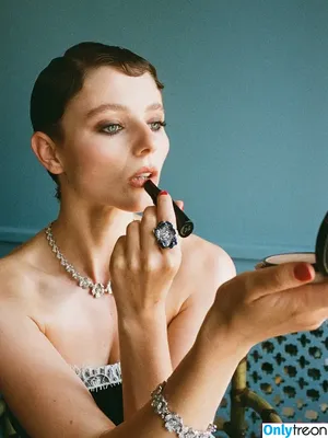 Thomasin Mckenzie / thomasin.mckenzie nude photo #0351