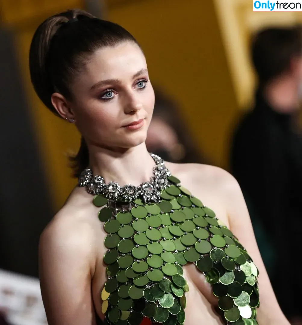Thomasin Mckenzie nude photo #0006 (mackzjoness / thomasin.mckenzie)